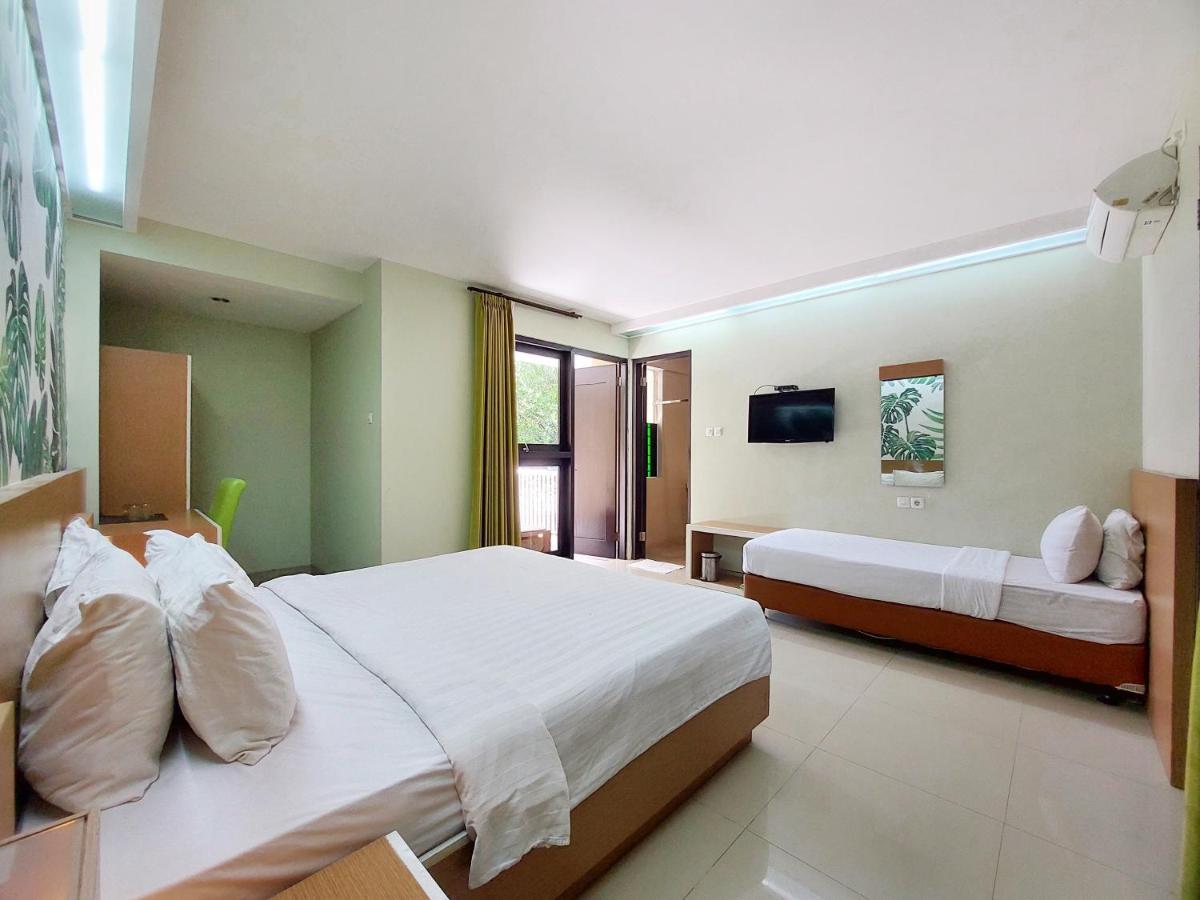 Shinta Guesthouse Malang Exteriér fotografie