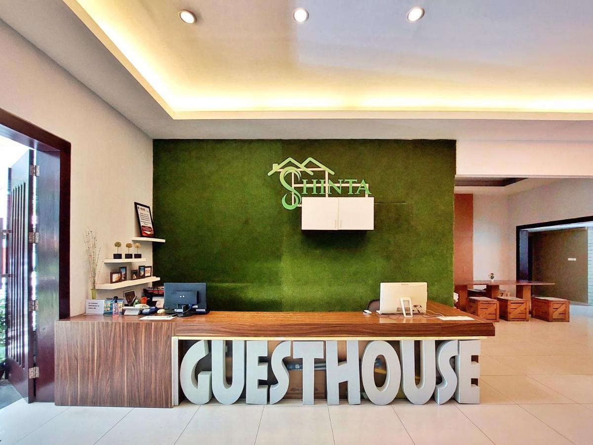 Shinta Guesthouse Malang Exteriér fotografie