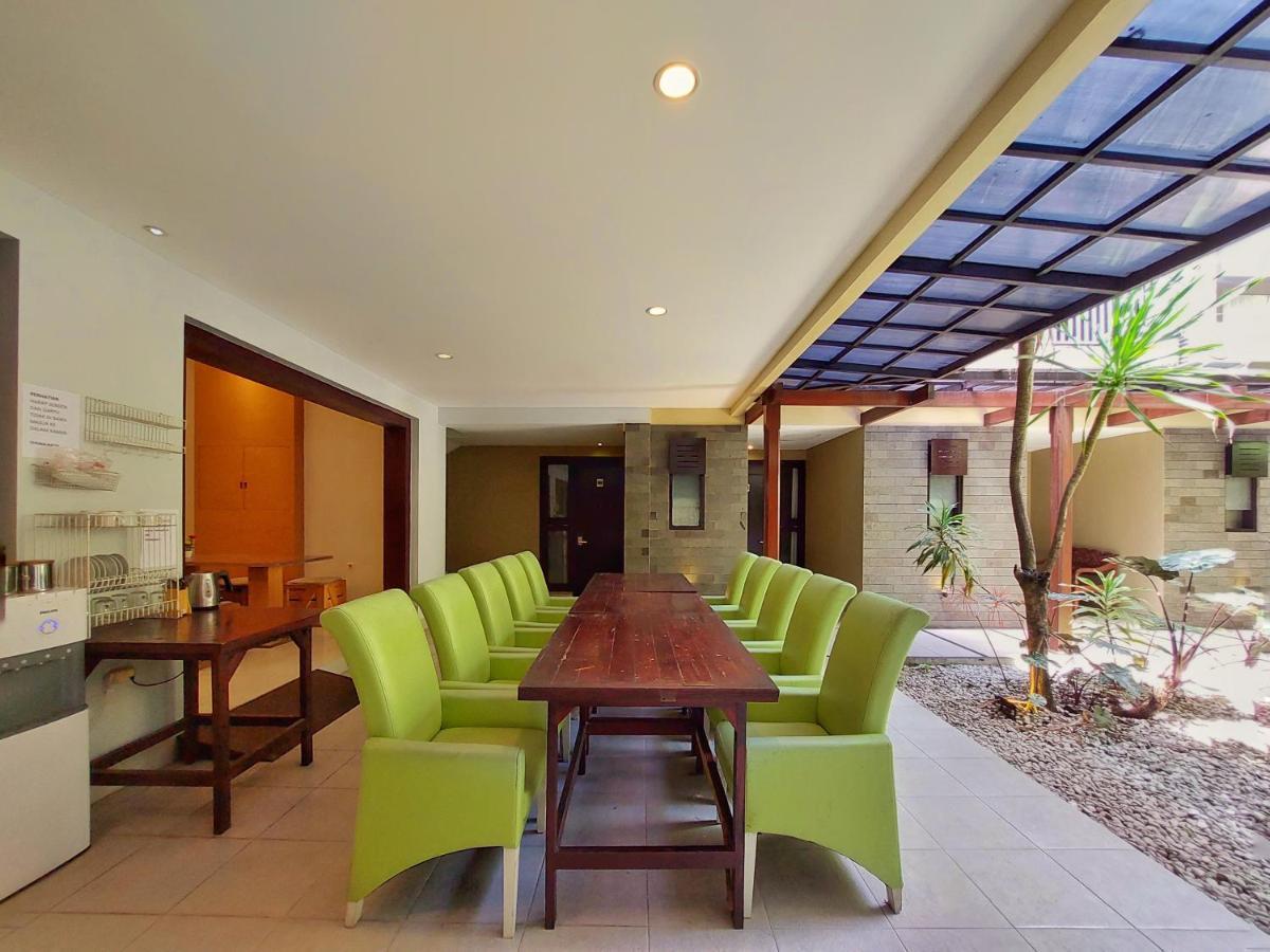 Shinta Guesthouse Malang Exteriér fotografie